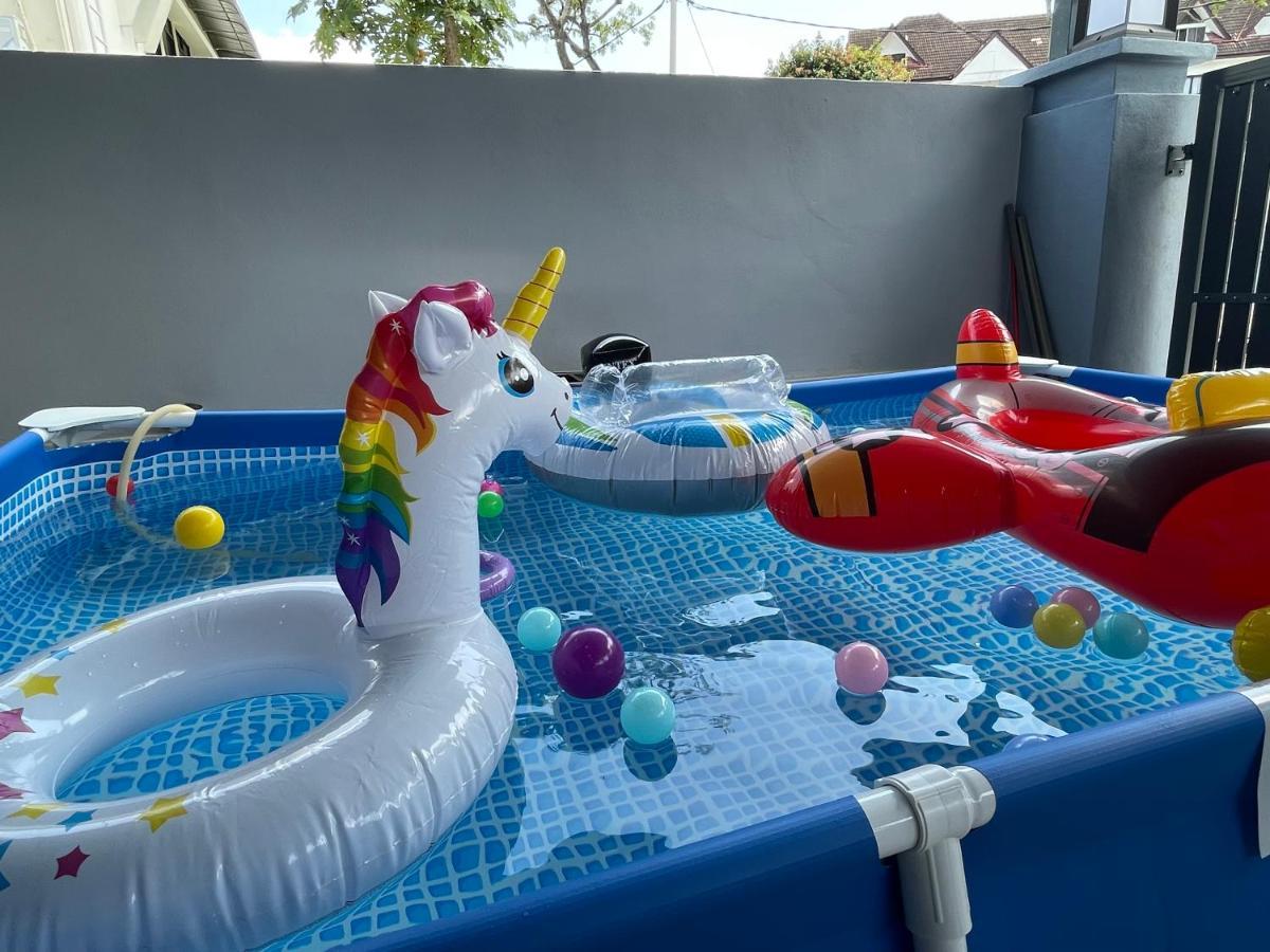 -new- 22pax 5r4b V Ktv,kid's Pool,pool Table Near Usm,lwe Hospital,spi Arena Holiday home George Town